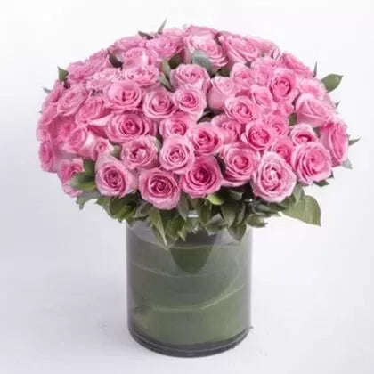 Fresh 100 Pink Roses in a Sparkly Vase